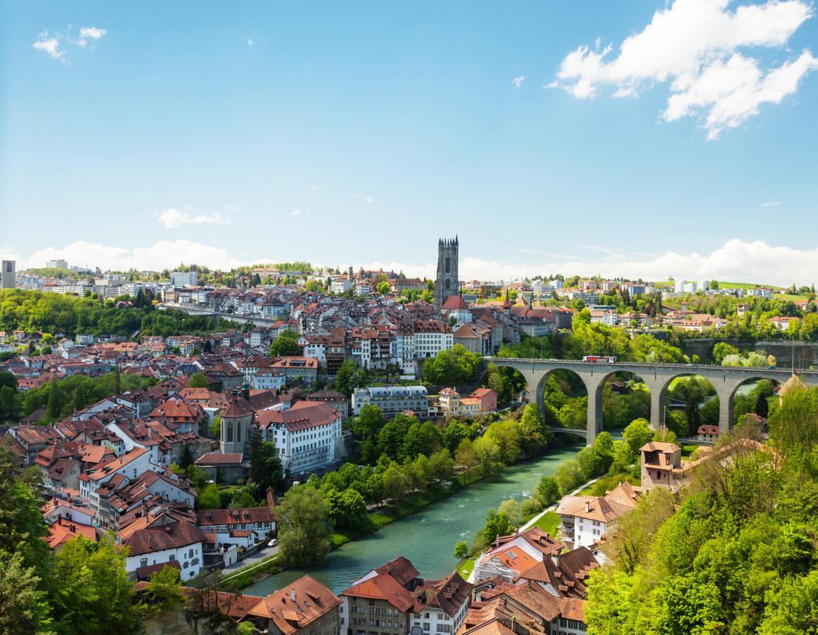 Vue Fribourg cathédrale St-Nicolas Pont de Zähringen