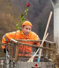 Michel Simonet une rose et un balai écrivain balayeur